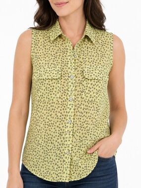 CAbi Sleeveless Floral Button
Down Blouse Size Medium